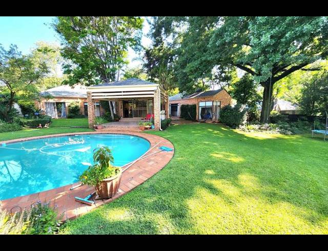 4 BEDROOM HOUSE FOR SALE IN HURLINGHAM